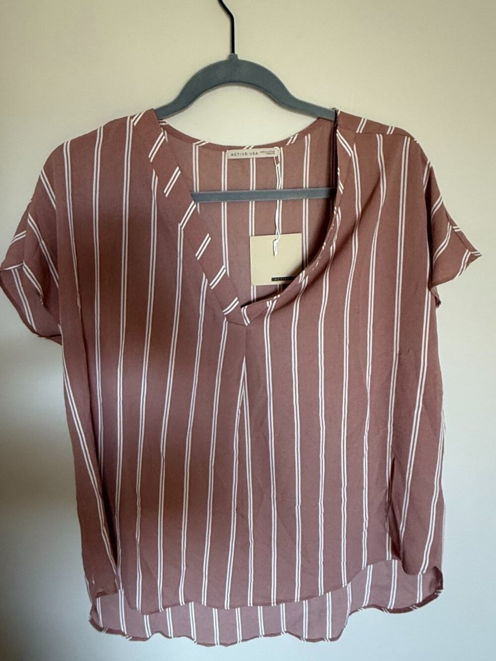 Active USA Striped V-Neck Blouse Size M NWT